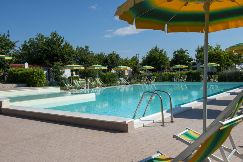 campeggio con piscina