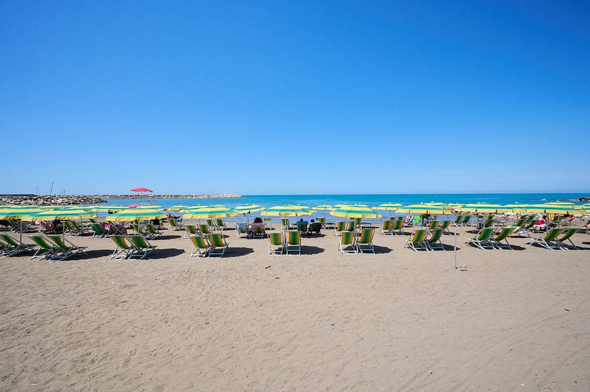 Beach 4 spiaggia privata toscana mare04